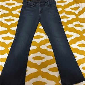 Low waisted vintage jeans